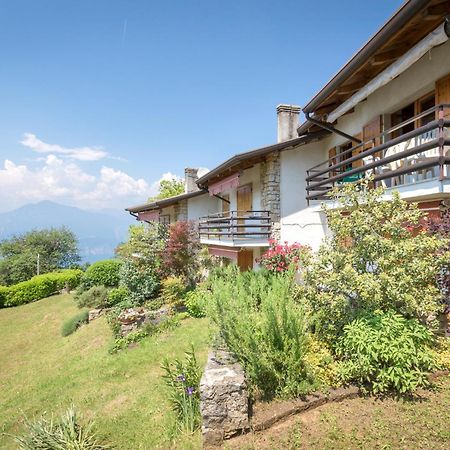 Casa Bella Vista Mit Balkon Lägenhet San Zeno di Montagna Exteriör bild